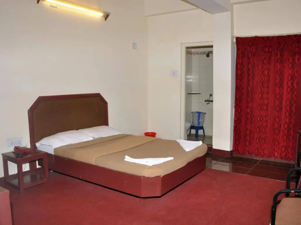 Ути: Hotel Blue Hills International