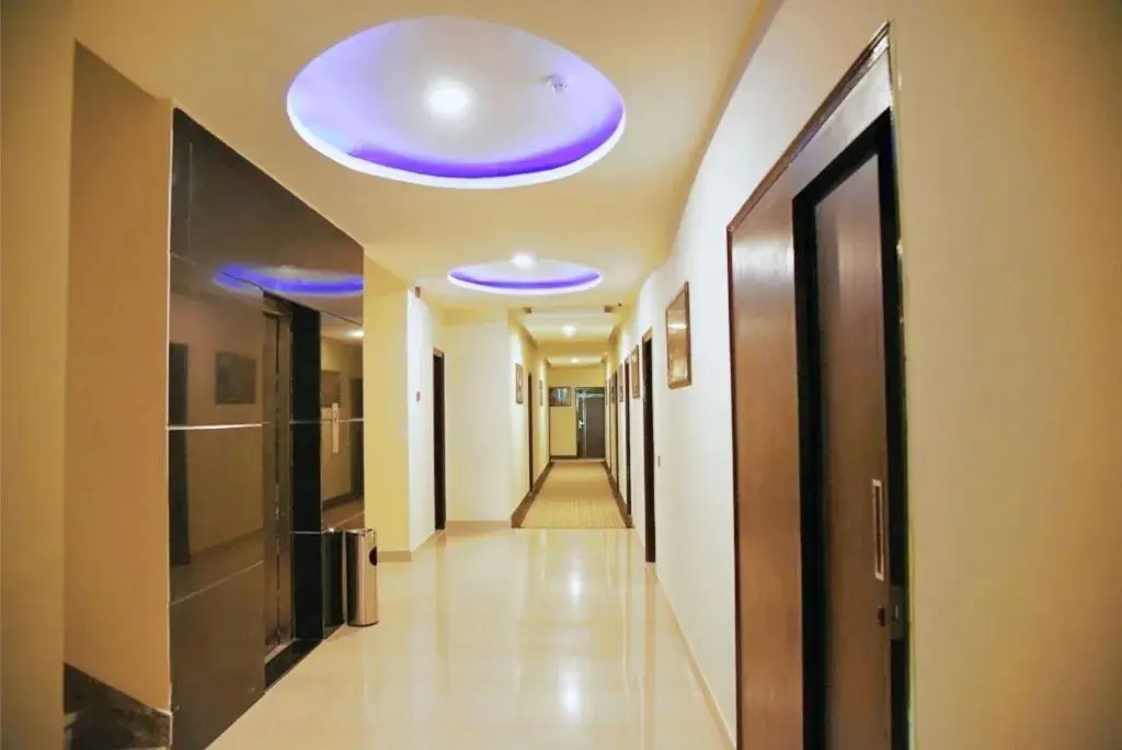 Сарнатх: GenX Plaza Mughalsarai