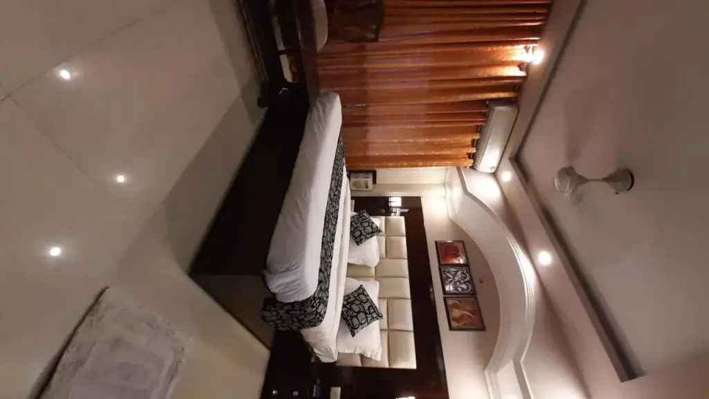 Нью-Дели: Krishna Inn