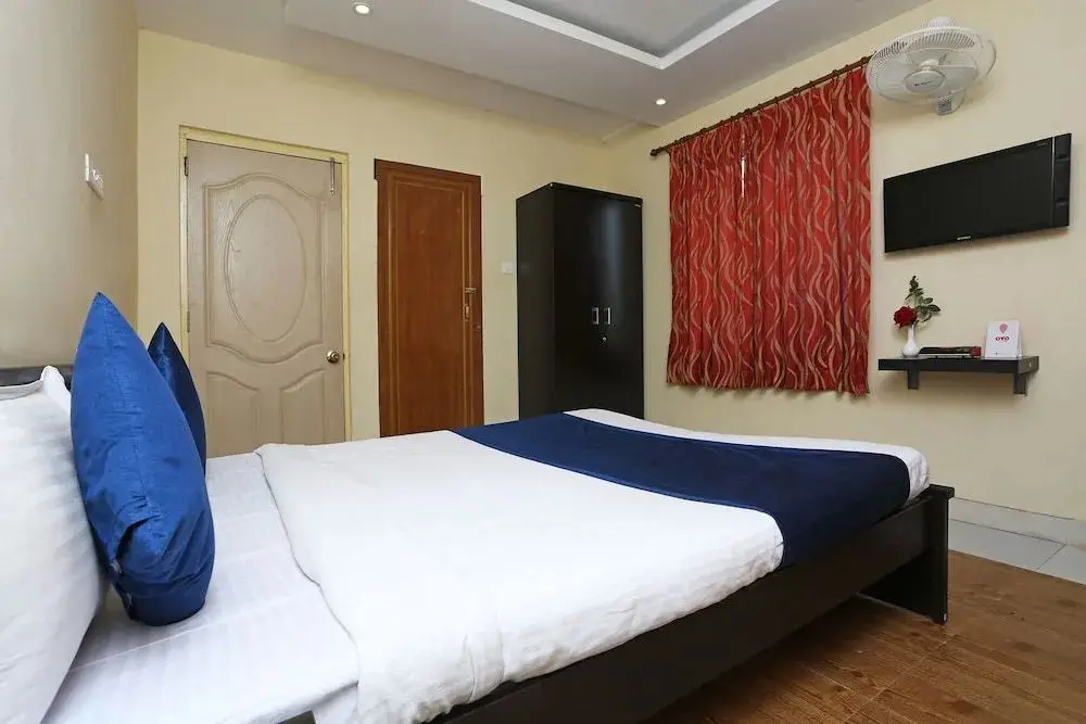 Бхубанешвар: OYO 3393 Midway Inn