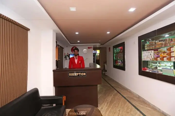Бхубанешвар: OYO 3393 Midway Inn