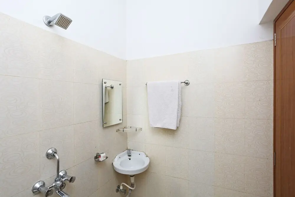 Бхубанешвар: OYO 3393 Midway Inn