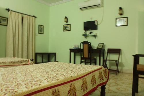 Биканер: Hotel Udai Niwas