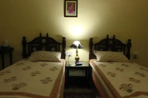 Биканер: Hotel Udai Niwas