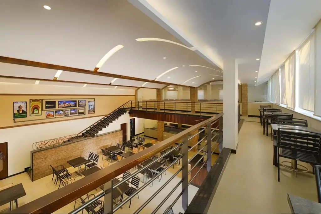 Хоспет: Hotel Priyadarshini Pride