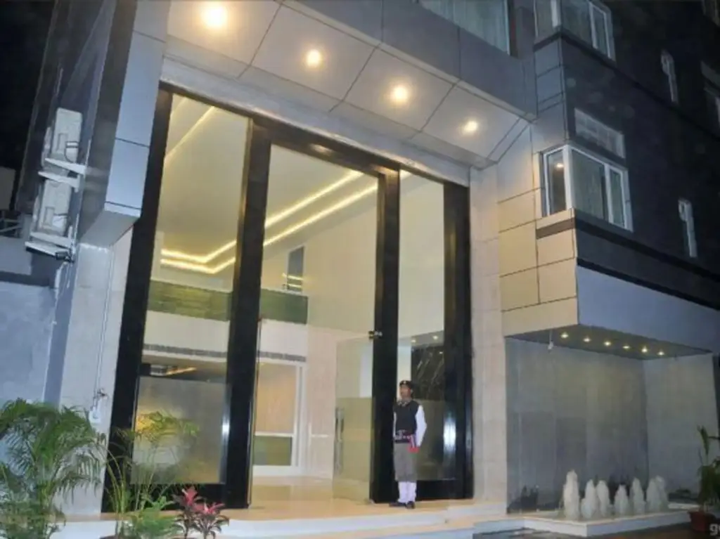 JK Residency Hotel — фото 1