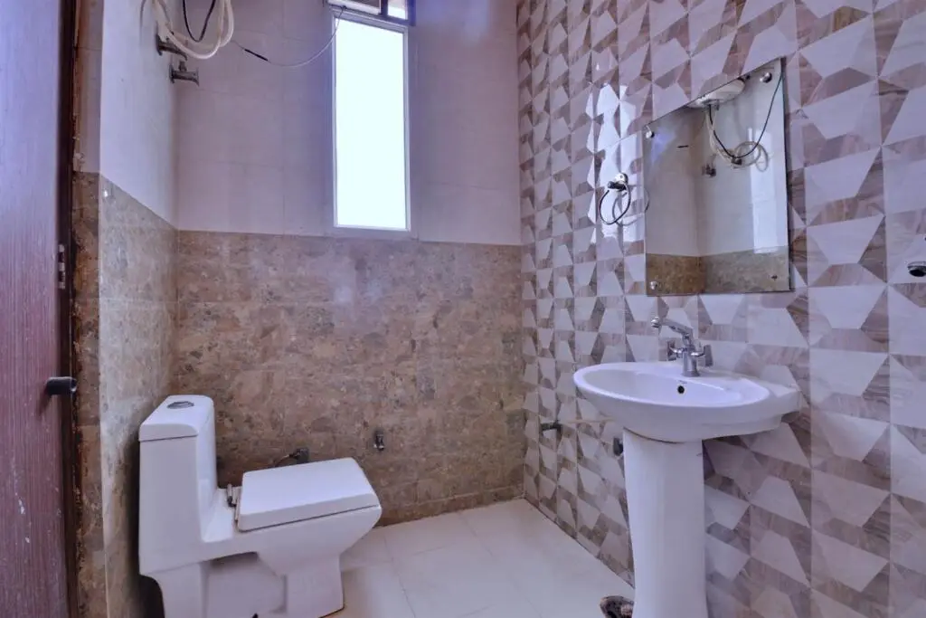 Фаридабад: Aarya Hotel