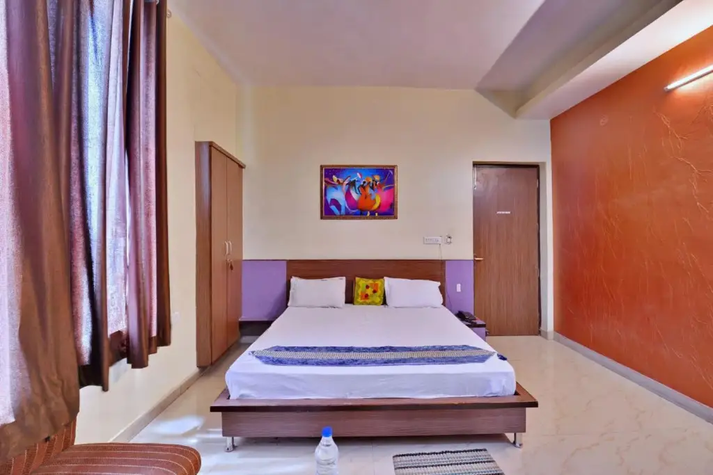 Фаридабад: Aarya Hotel