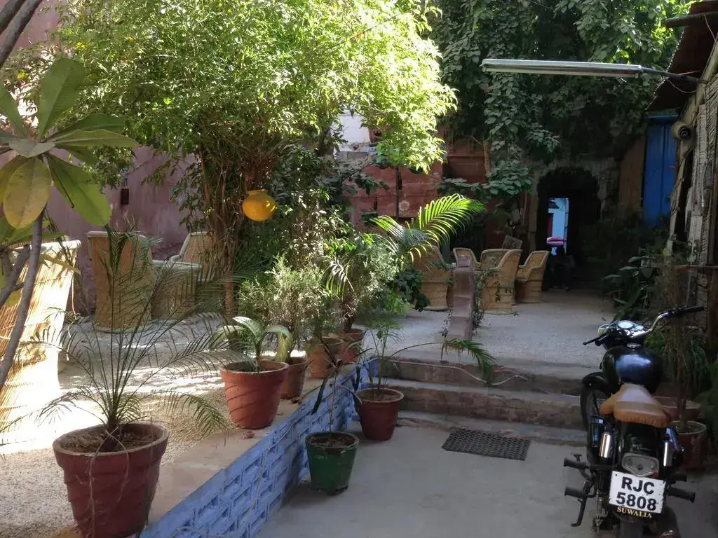 Achal Niwas Guest House — фото 1
