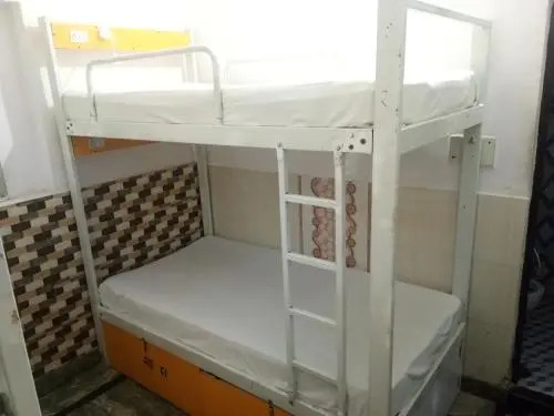 Агра: taj guest house