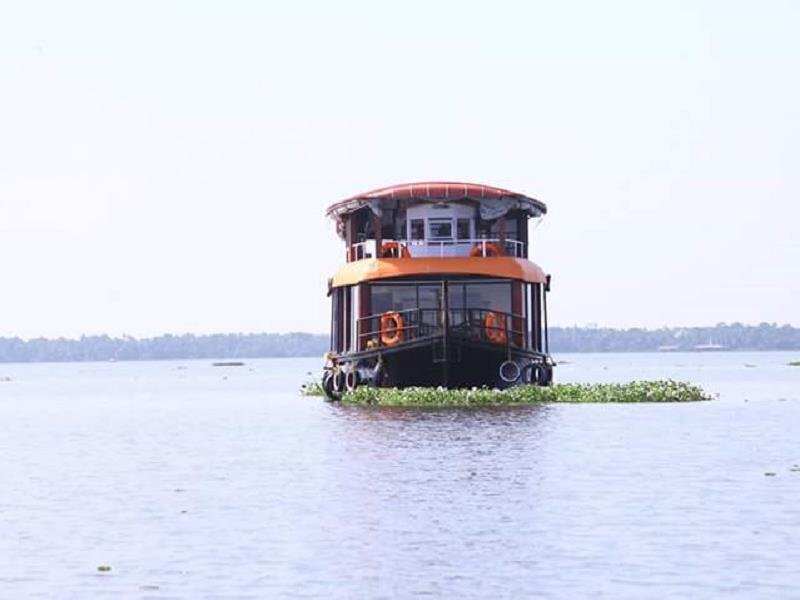 Кумараком: Swasti House Boat 1