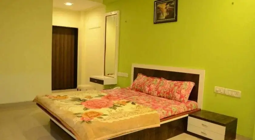 Хандала: Hotel Gulab Paradise