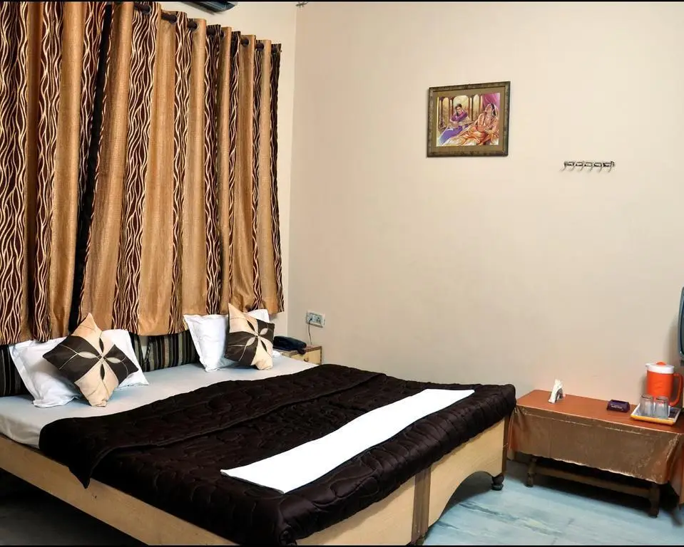 Гвалиор: Hotel Mahima
