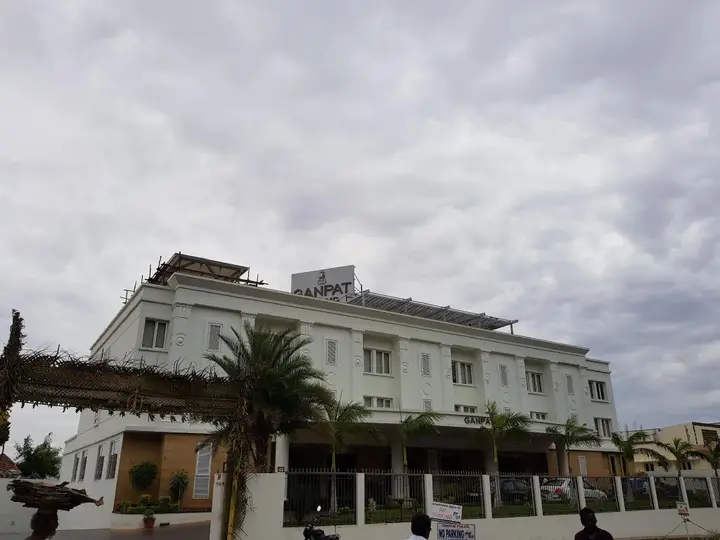 Палани: Hotel Ganpat Grand, Palani