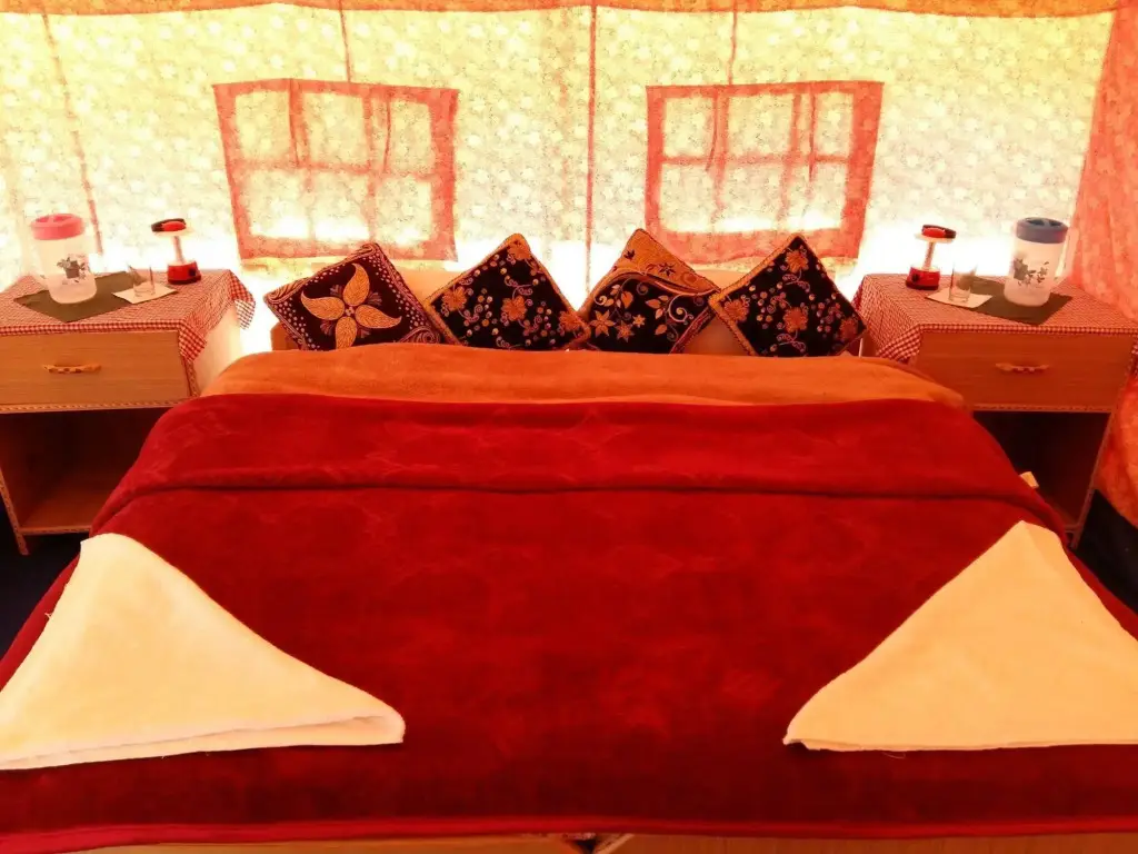 Спангмик: Royal Camp - Pangong