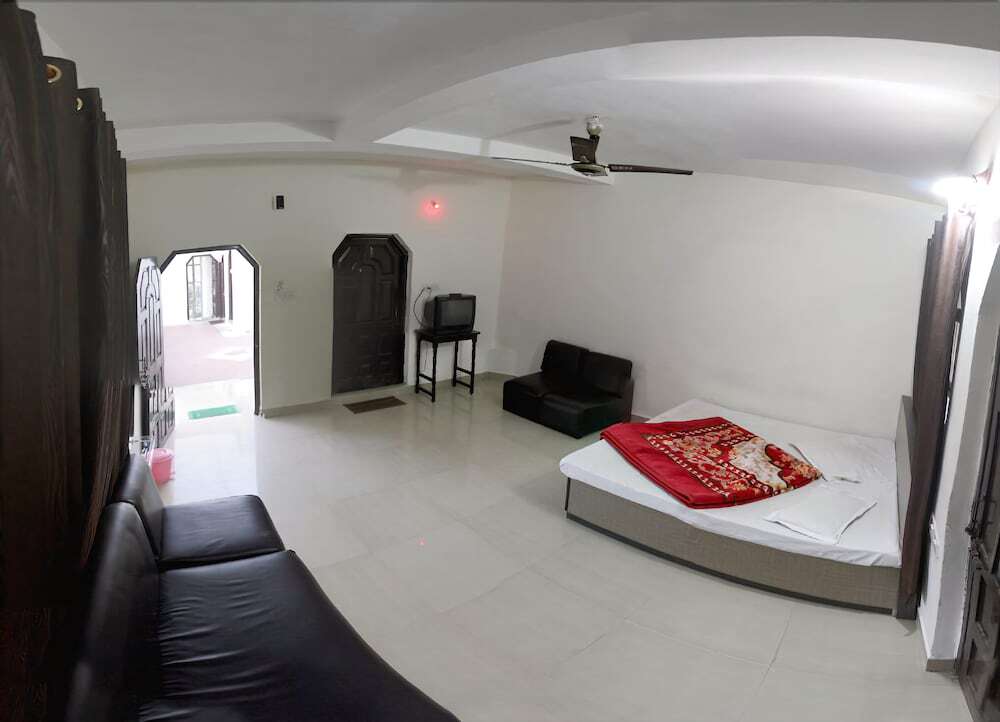 Пачмарай: Hotel Banjara