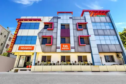 FabHotel Himanshi — фото 1