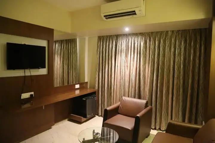 Нави-Мумбай: Hotel Royal Classic
