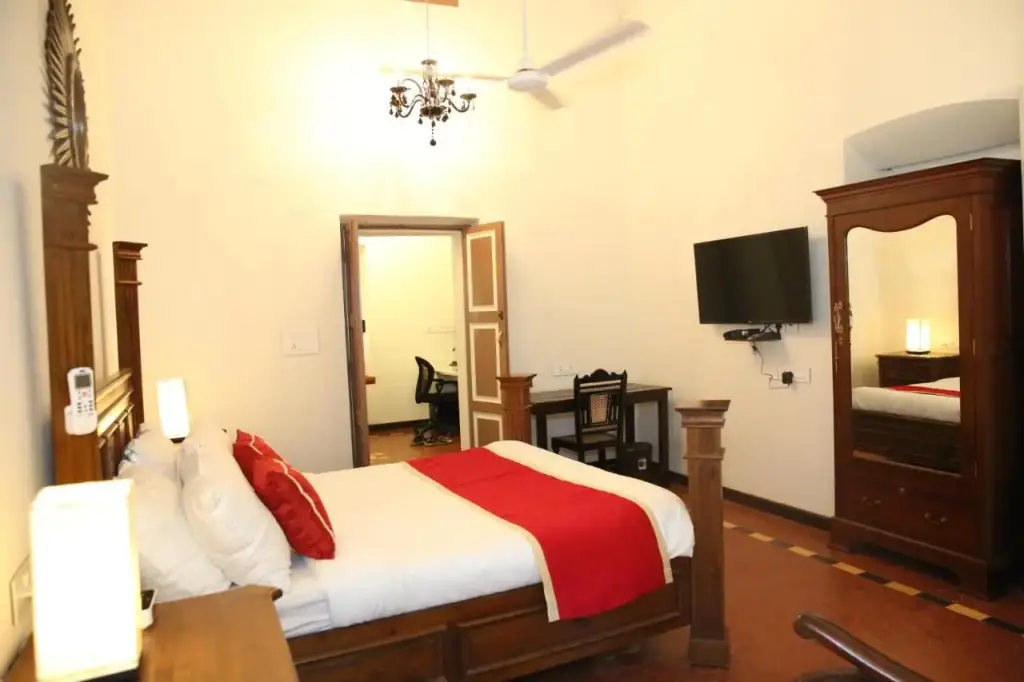 Санголда: Lar Amorosa Boutique Hotel - Goa