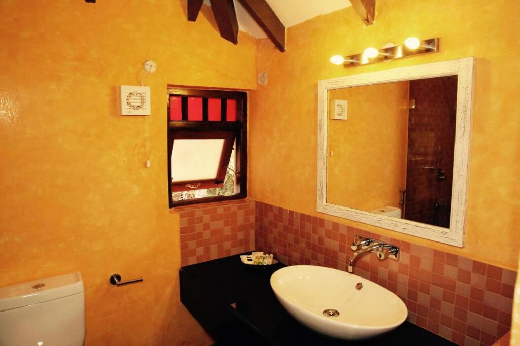 Санголда: Lar Amorosa Boutique Hotel - Goa