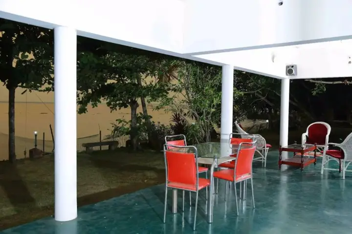 Мухамма: orchid lake view homestay