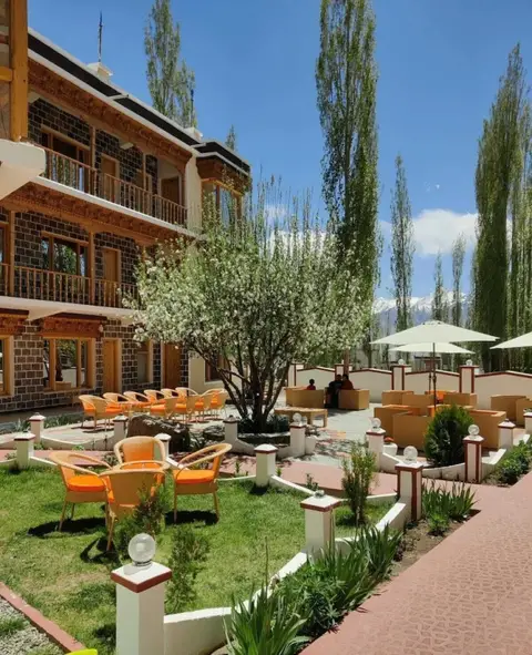 Hotel Lhalingkha — фото 1