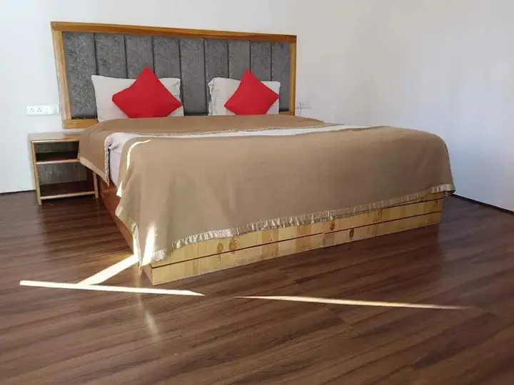 Лех: Hotel Lhalingkha