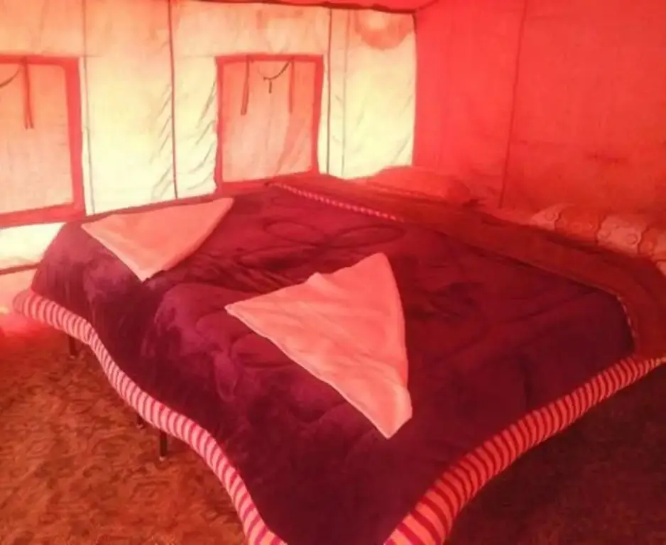 Ман: Nomad Camp