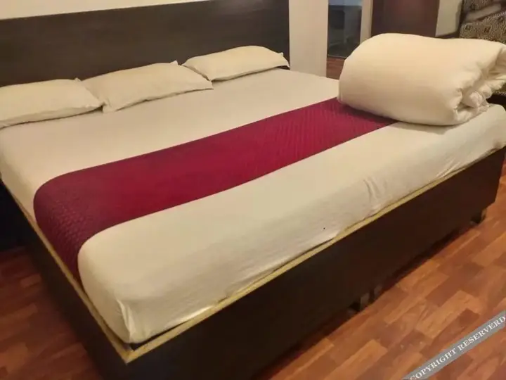 Мумбаи: Kishish Kunj Hotel