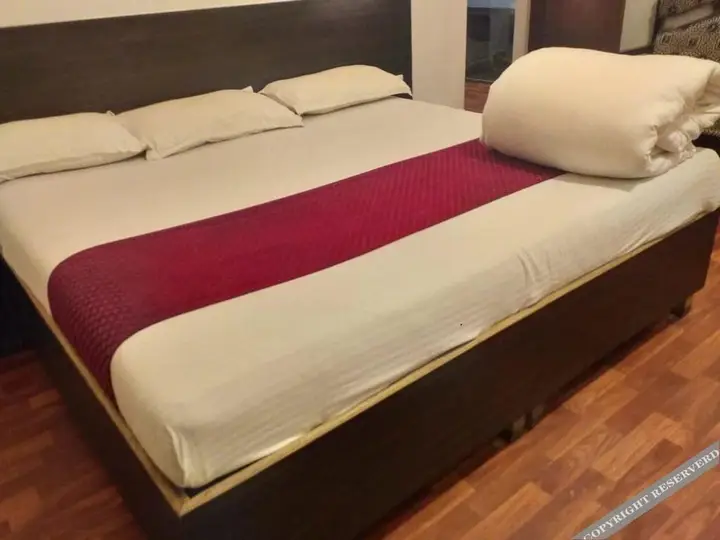 Мумбаи: Kishish Kunj Hotel