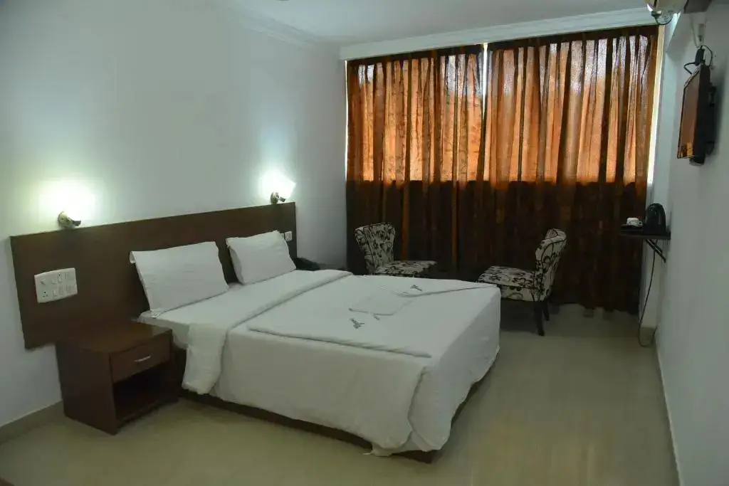 Мангалур: Emporium Hotel