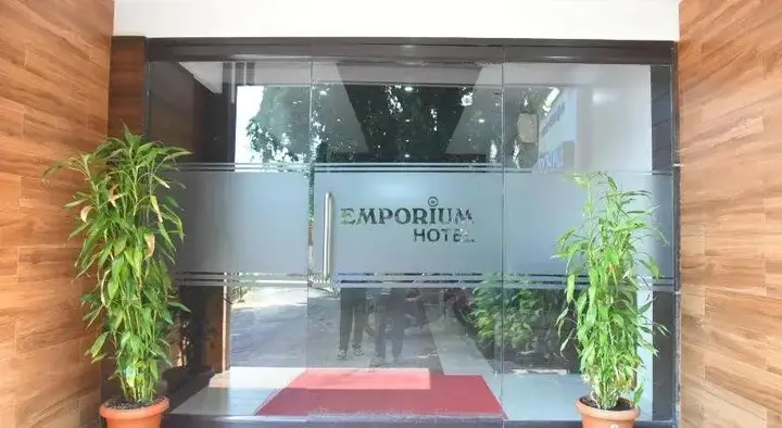 Мангалур: Emporium Hotel
