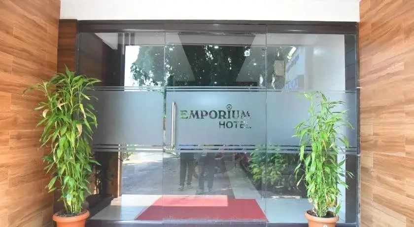 Мангалур: Emporium Hotel