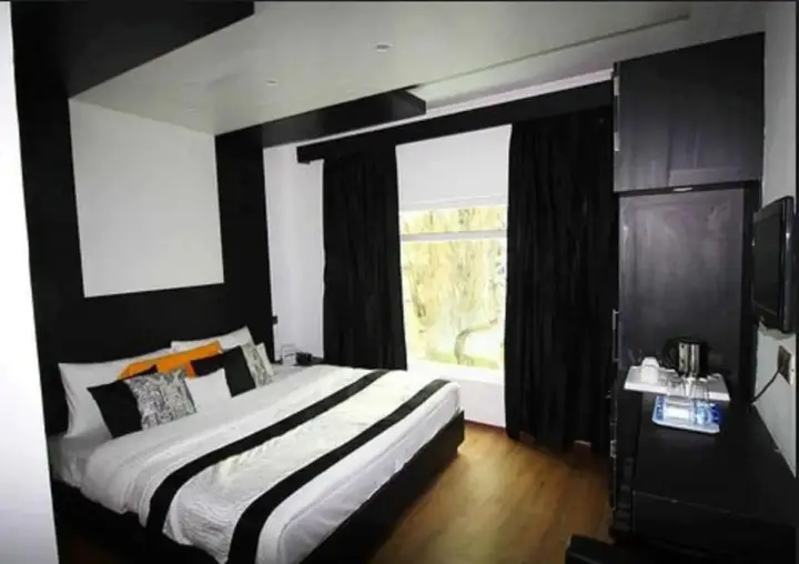Шринагар: Hotel Green Leaf