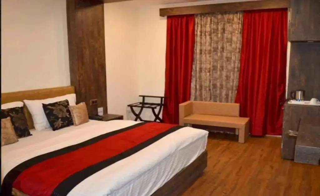 Шринагар: Hotel Green Leaf
