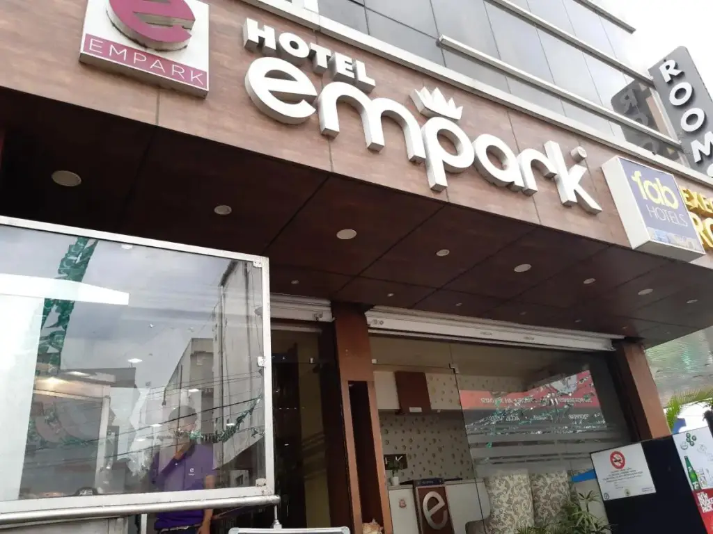 Hotel  Empark — фото 1