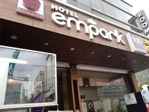 Hotel Empark — фото 1