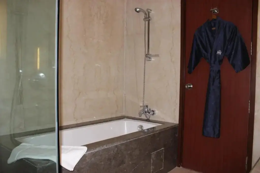 carousel image 4