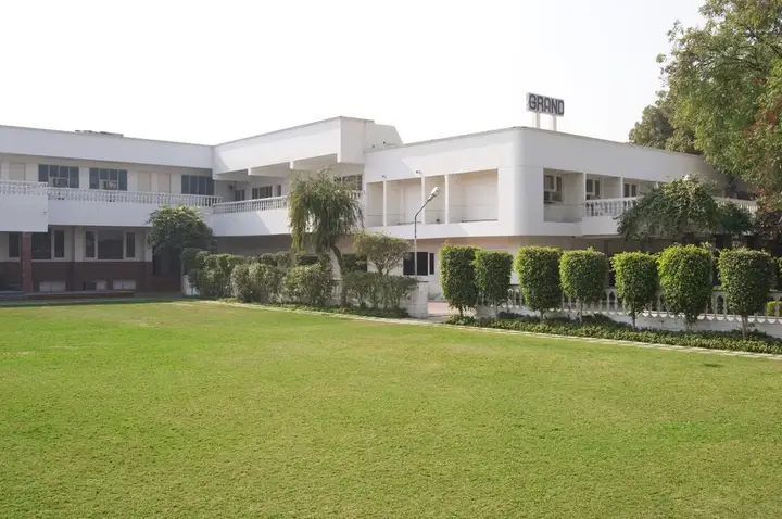 Агра: Grand Hotel Agra