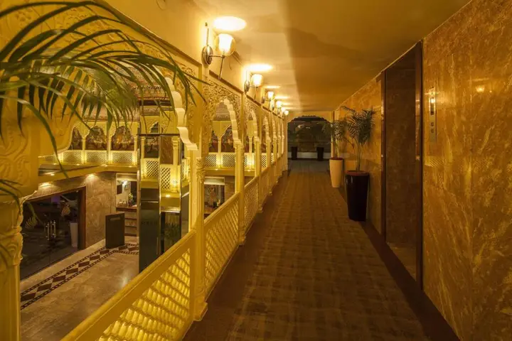 carousel image 3