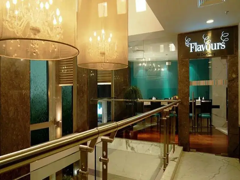 Grand Hometel A Sarovar Hotels — фото 1