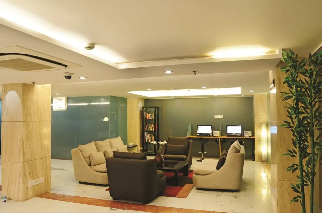 Нью-Дели: Iris Park Hotel