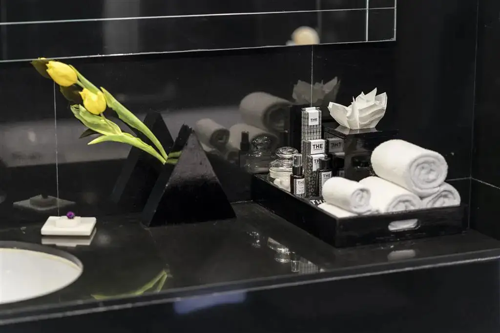 carousel image 5