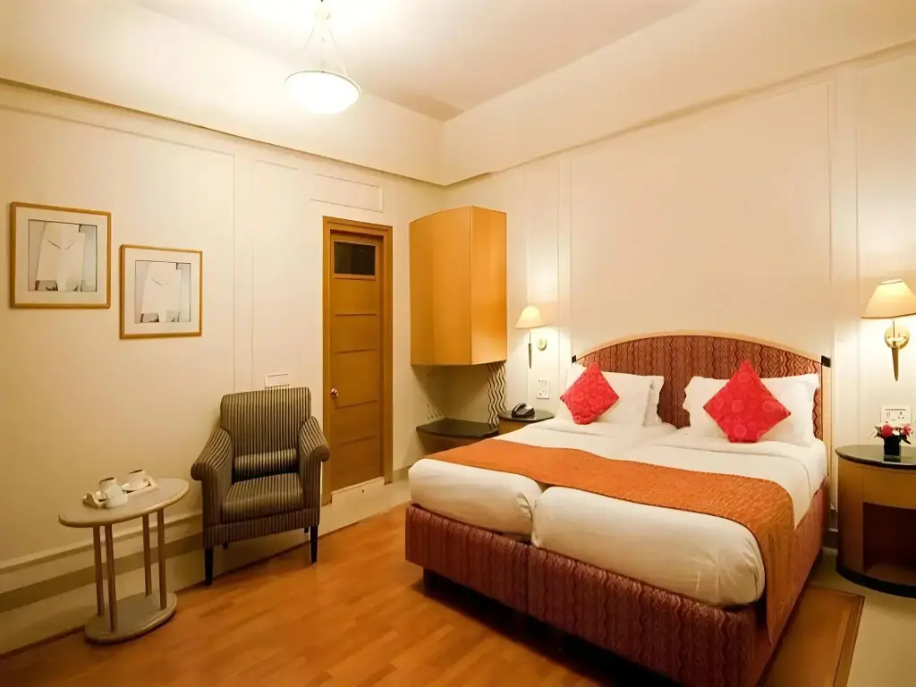 Мумбаи: Astoria Hotel