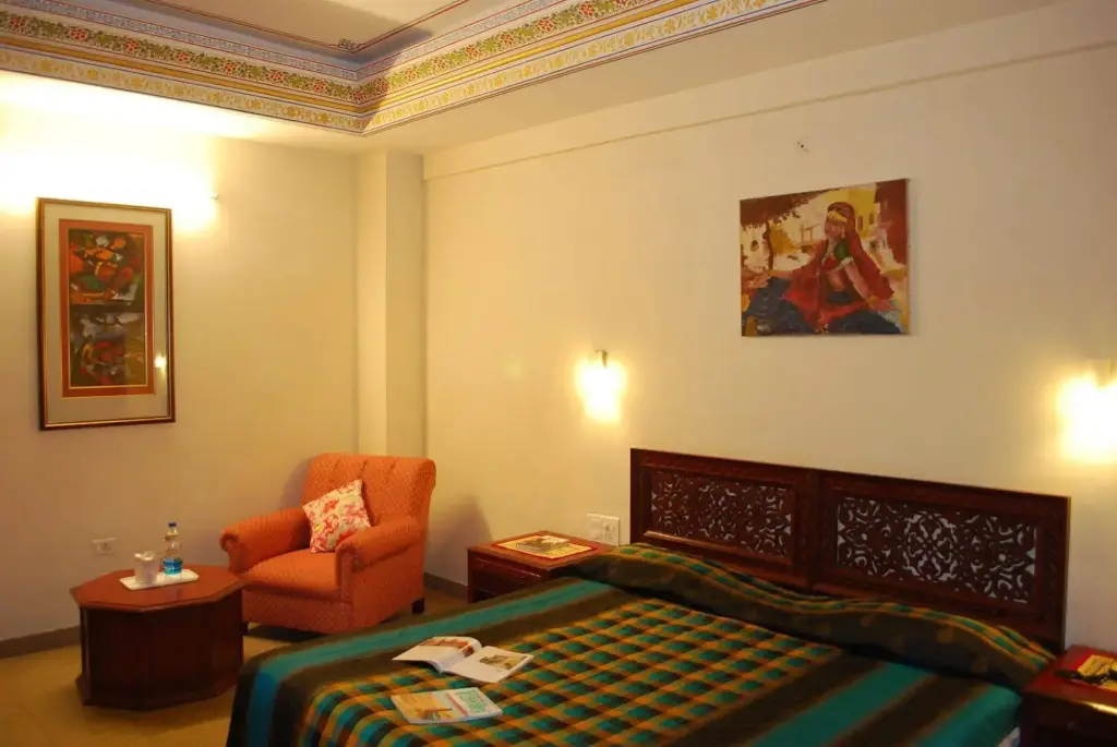 Джайпур: Hotel H R Palace