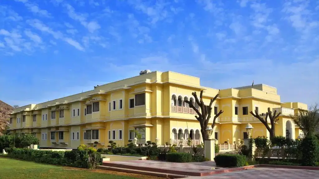 Hotel Raj Bagh Palace — фото 1