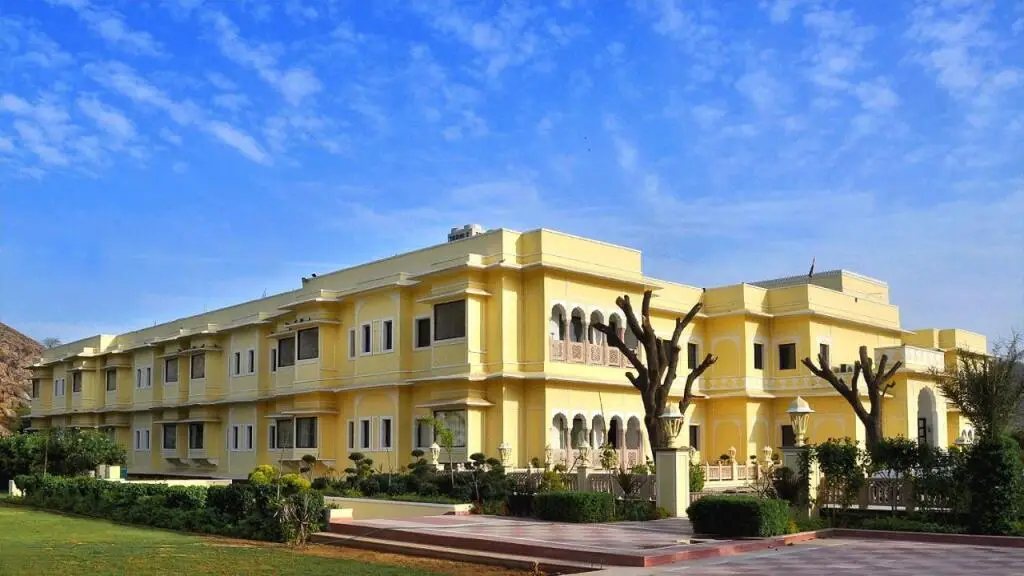 Hotel Raj Bagh Palace — фото 1