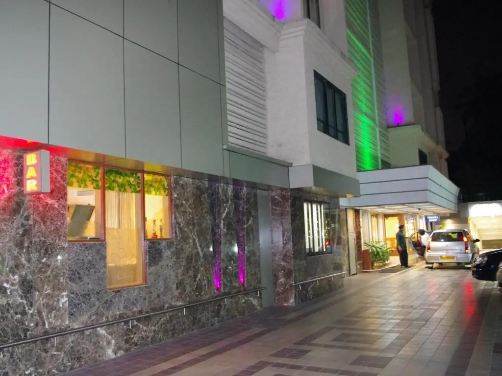 The Emerald Hotel & Executive Apartments — фото 1