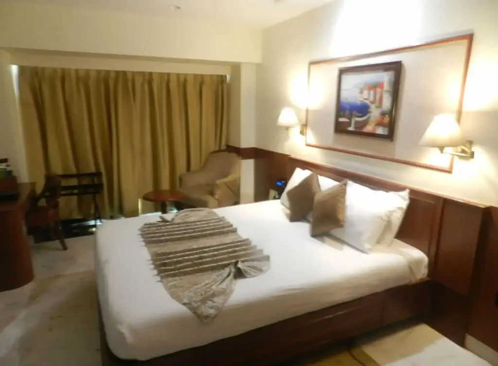 Мумбаи: The Emerald Hotel & Executive Apartments
