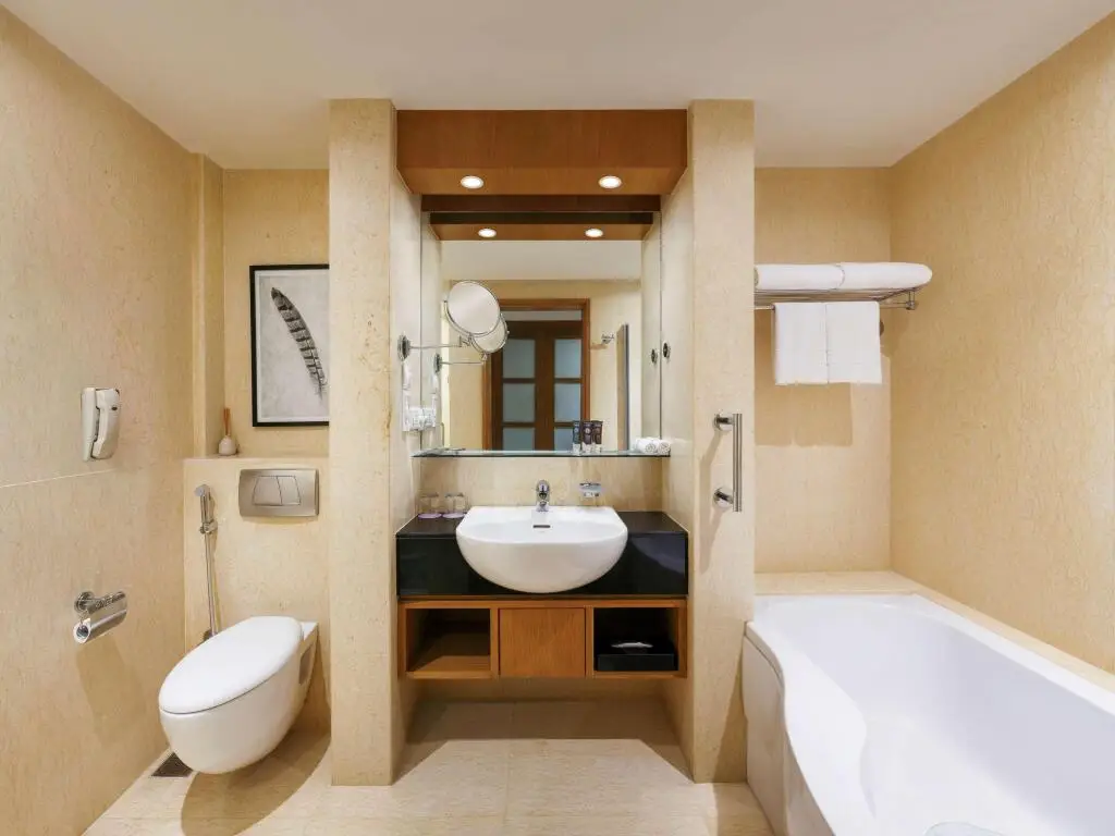 Novotel Hyderabad Convention Centre Hotel — фото 1